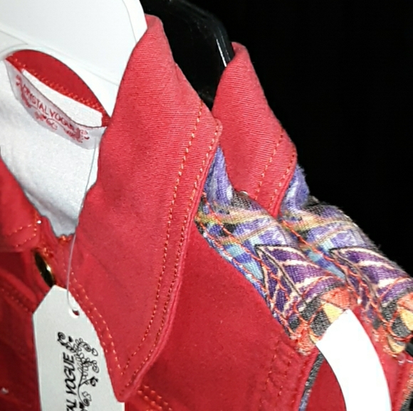 Vest - Picture 3 of 3